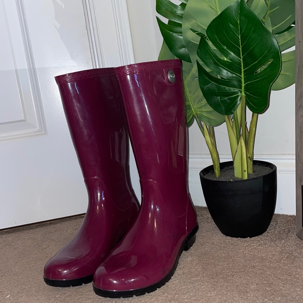 UGG Rainboots